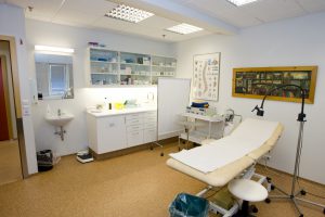 medical facility cleaning